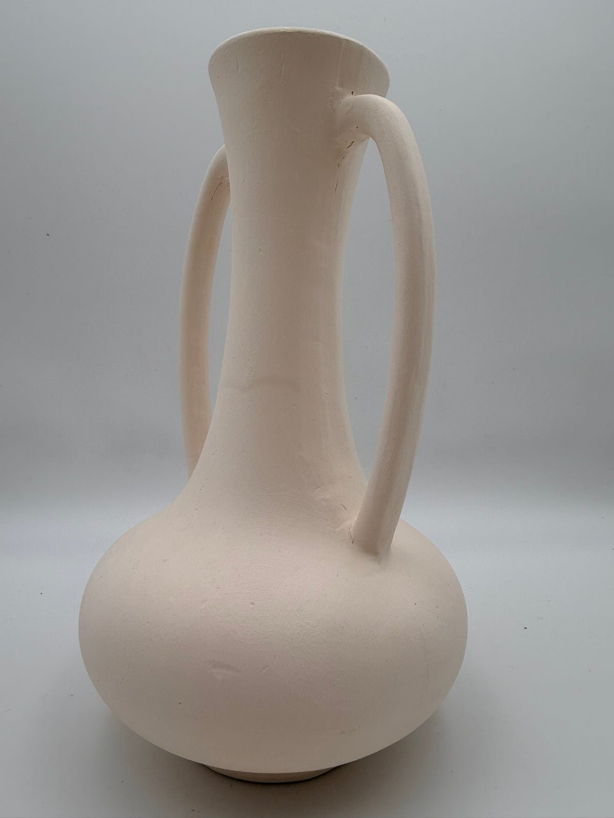 Amphora Bisque